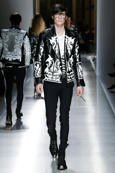 Look 5